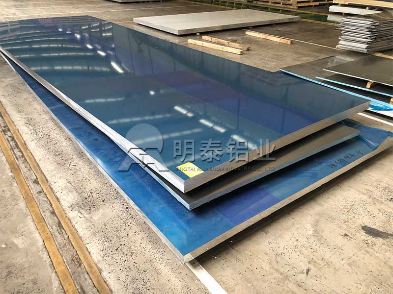 5754鋁板用于聲屏障一噸價(jià)格多少？?jī)?yōu)點(diǎn)有哪些？